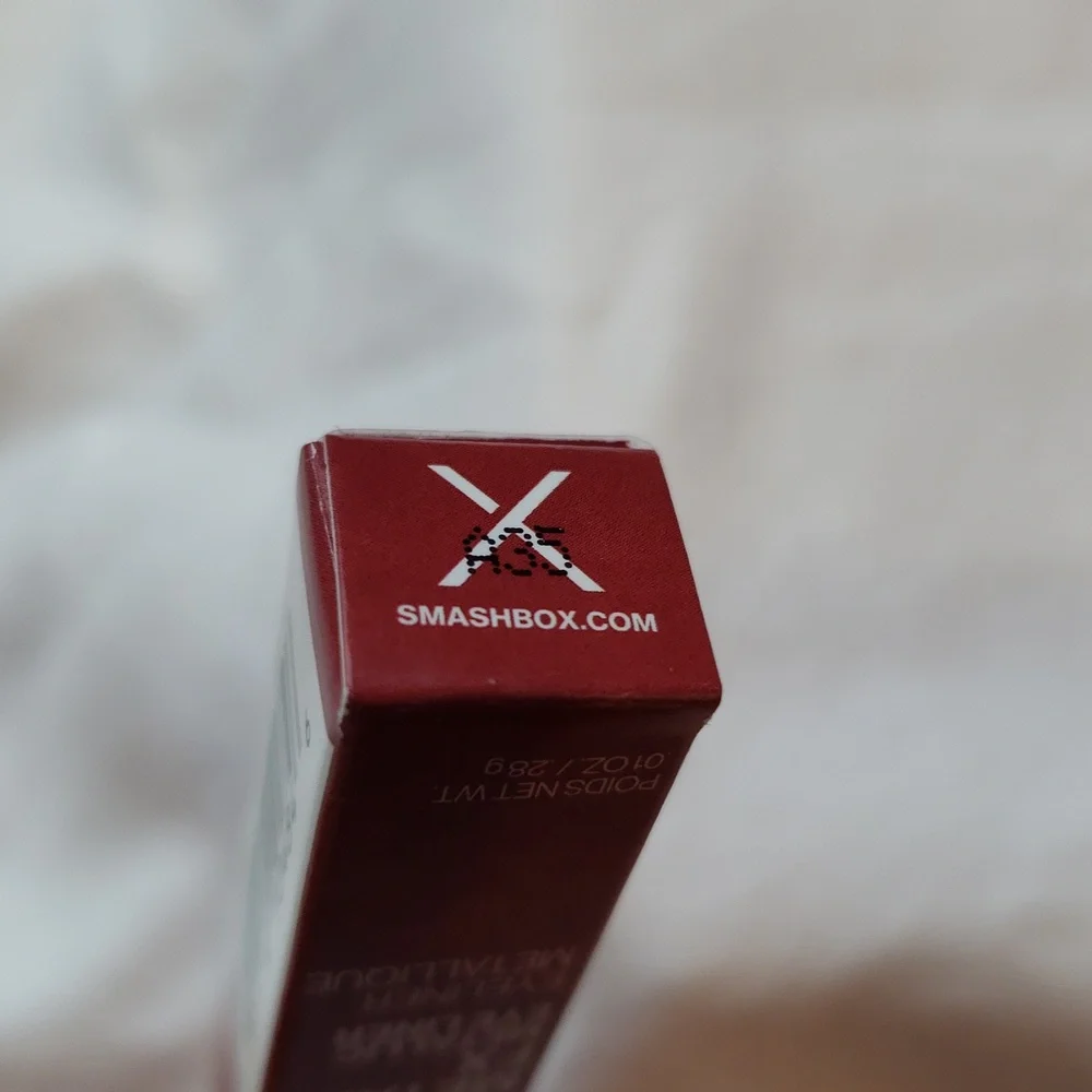 Smashbox Metal FX Eyeliner. Bordeauxx metallic red